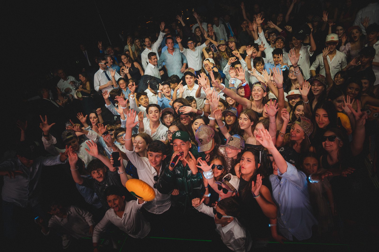Bar e Bat Mitzvah com DJ Bola: Tradição e Animação