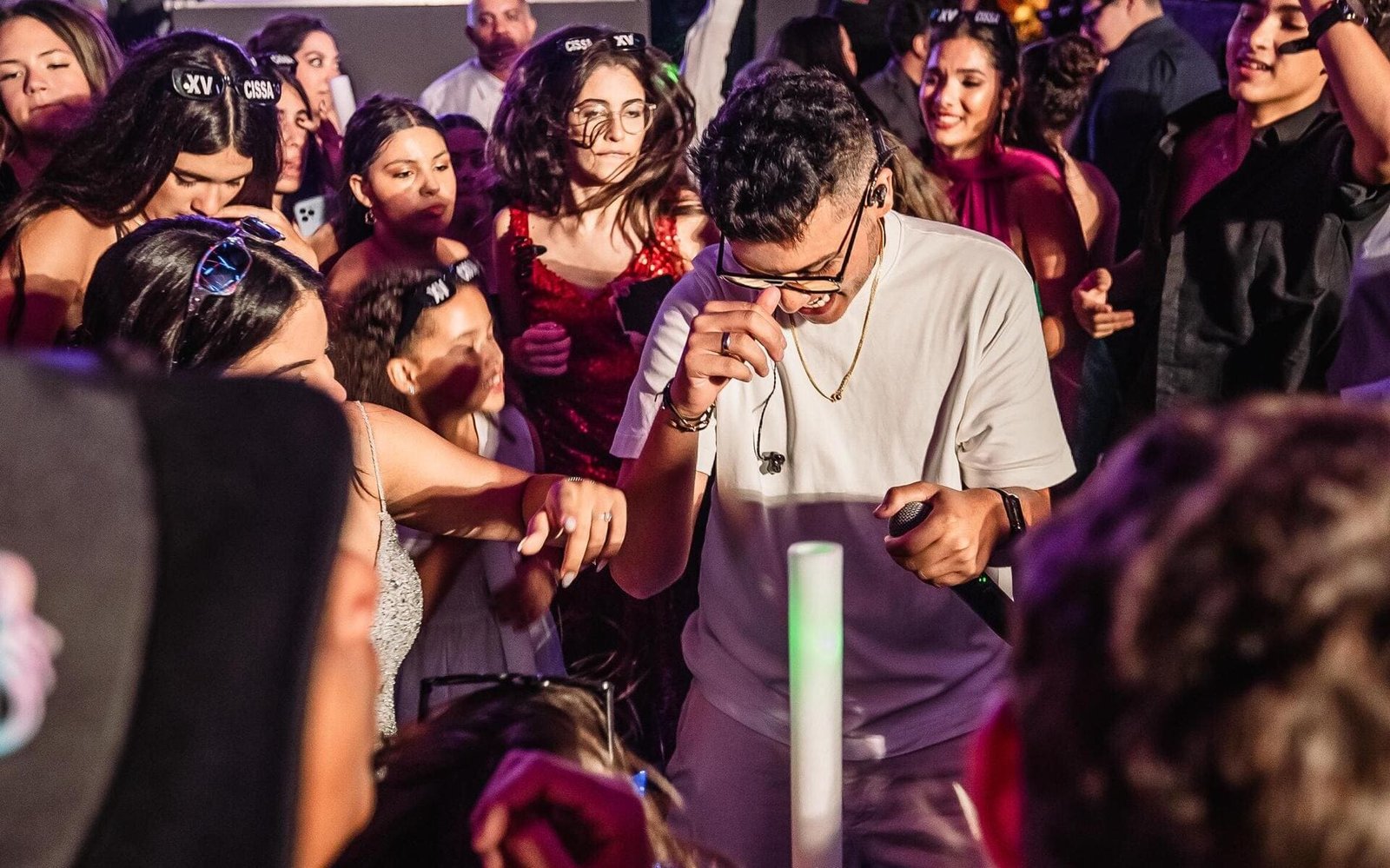 Os segredos do DJ Bola para fazer a pista bombar do início ao fim