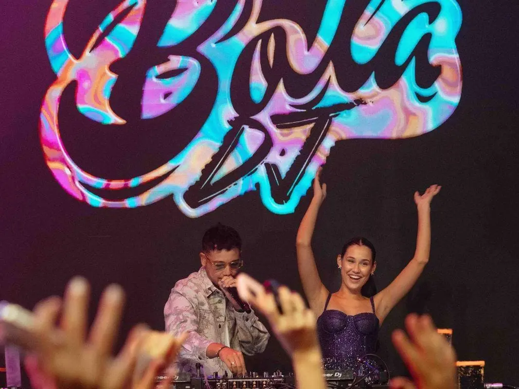 Case real: A debutante que não curtia funk, e como o DJ Bola fez a pista bombar mesmo assim!